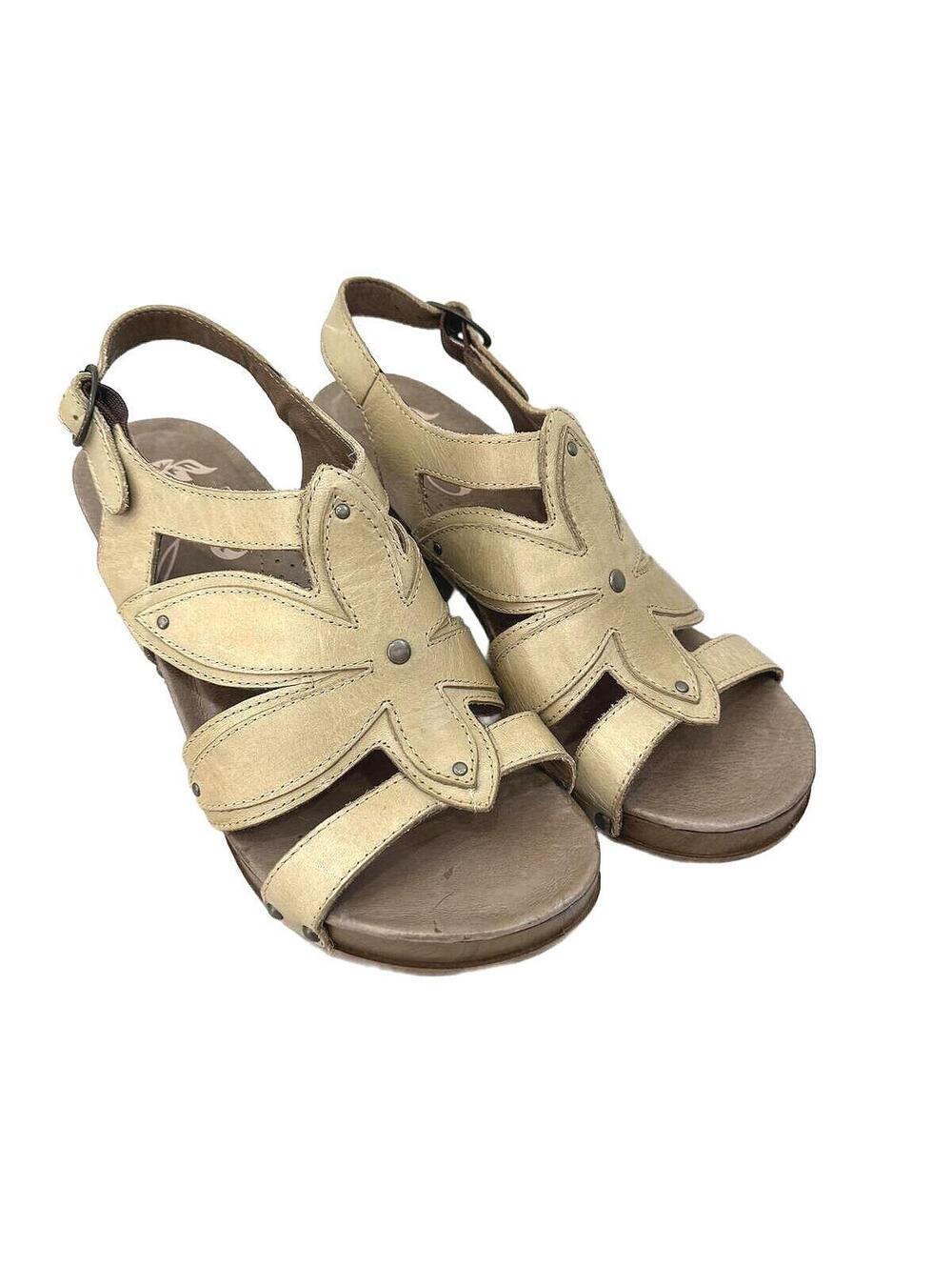 Women’s Beige Floral Cutout Slingback Sandals